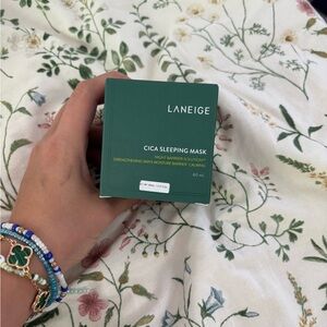 LANEIGE Green and White Skincare Mask